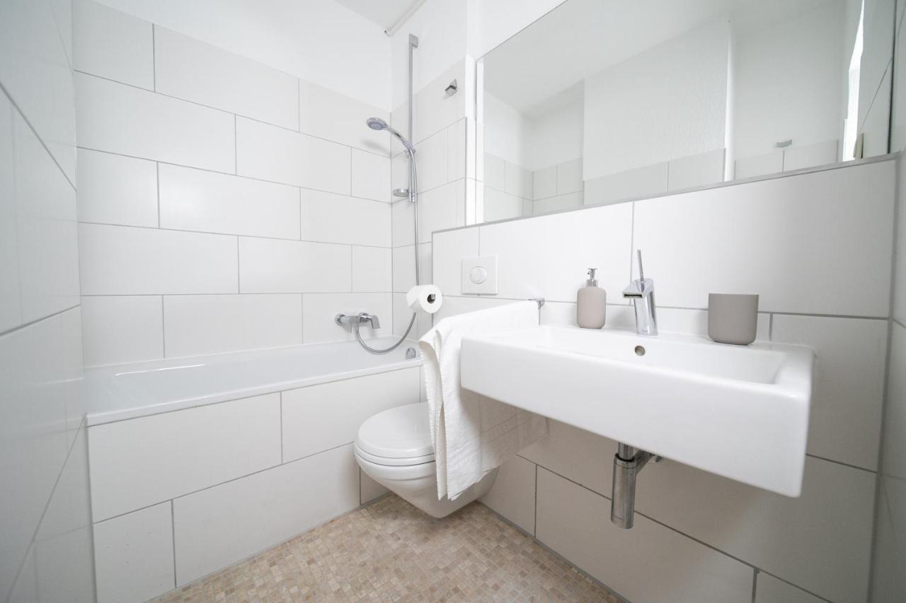Apartment Blue - Zentral Und Gut Angebunden Düsseldorf Eksteriør bilde