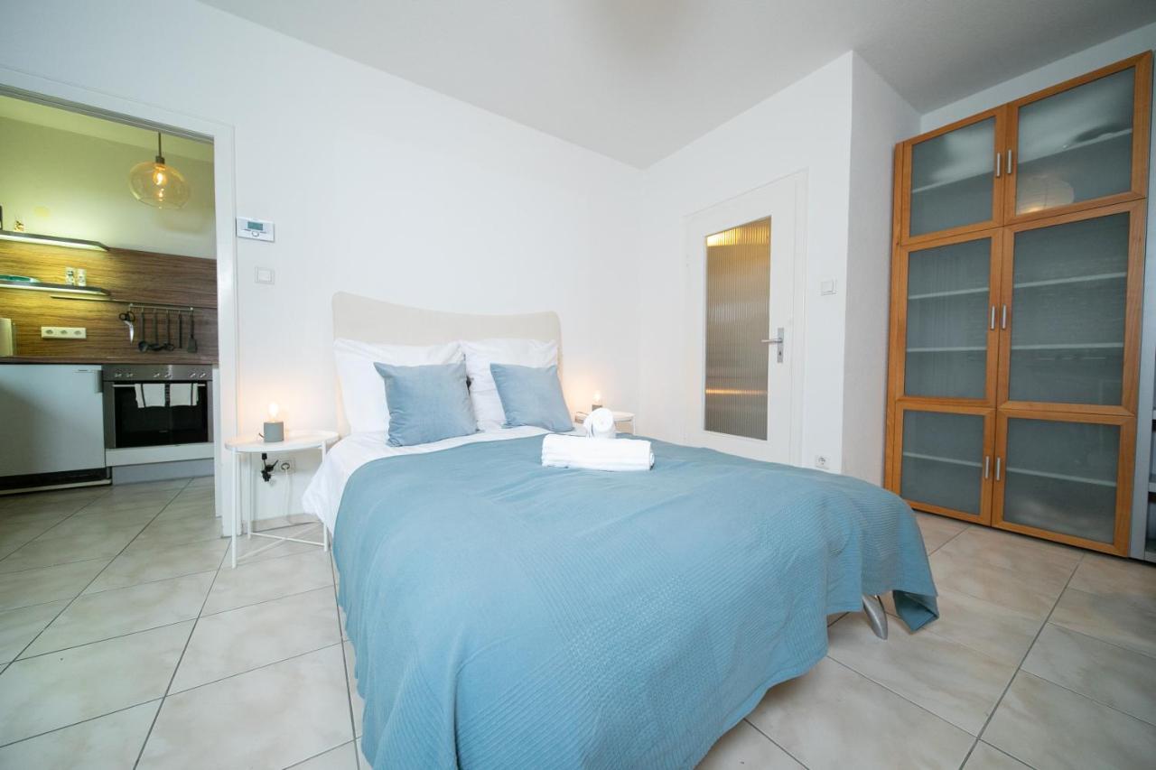 Apartment Blue - Zentral Und Gut Angebunden Düsseldorf Eksteriør bilde