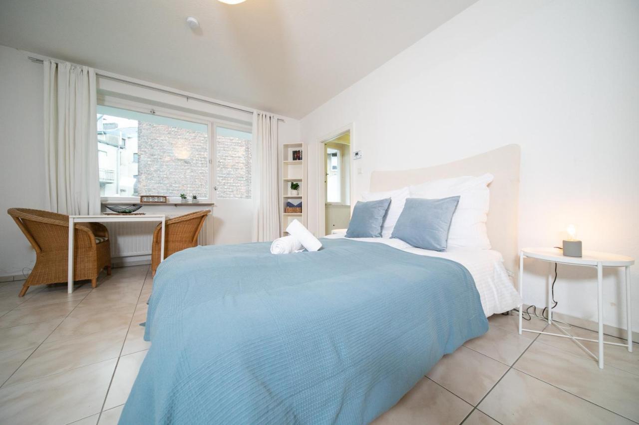 Apartment Blue - Zentral Und Gut Angebunden Düsseldorf Eksteriør bilde