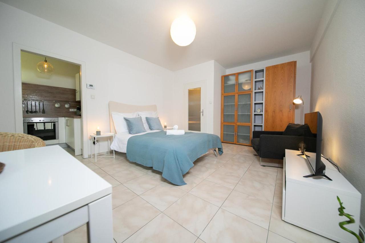 Apartment Blue - Zentral Und Gut Angebunden Düsseldorf Eksteriør bilde